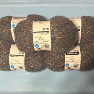 Cozy Wool Tweed Yarn bundle